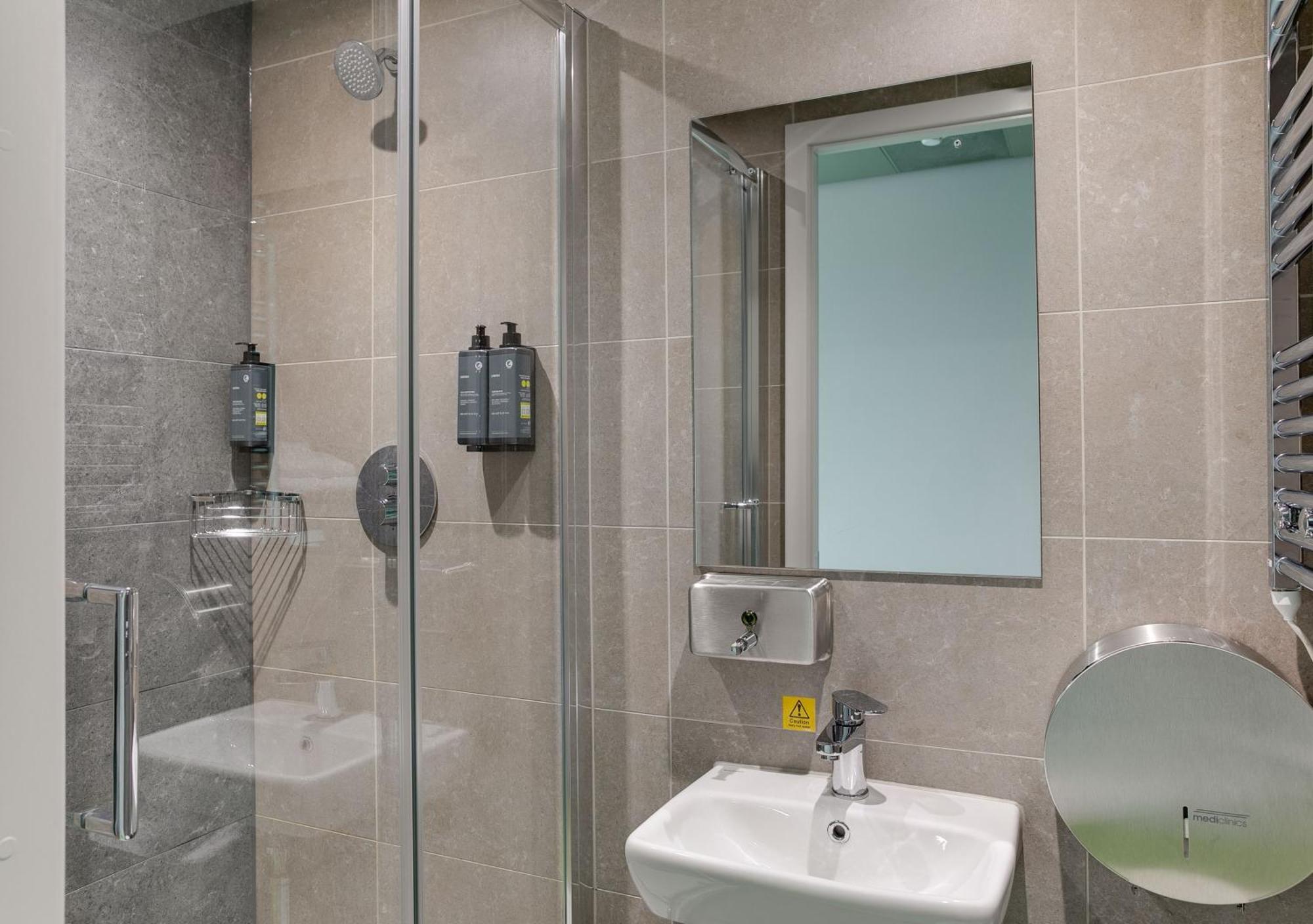 Clink I Lar Hostel Δουβλίνο Εξωτερικό φωτογραφία